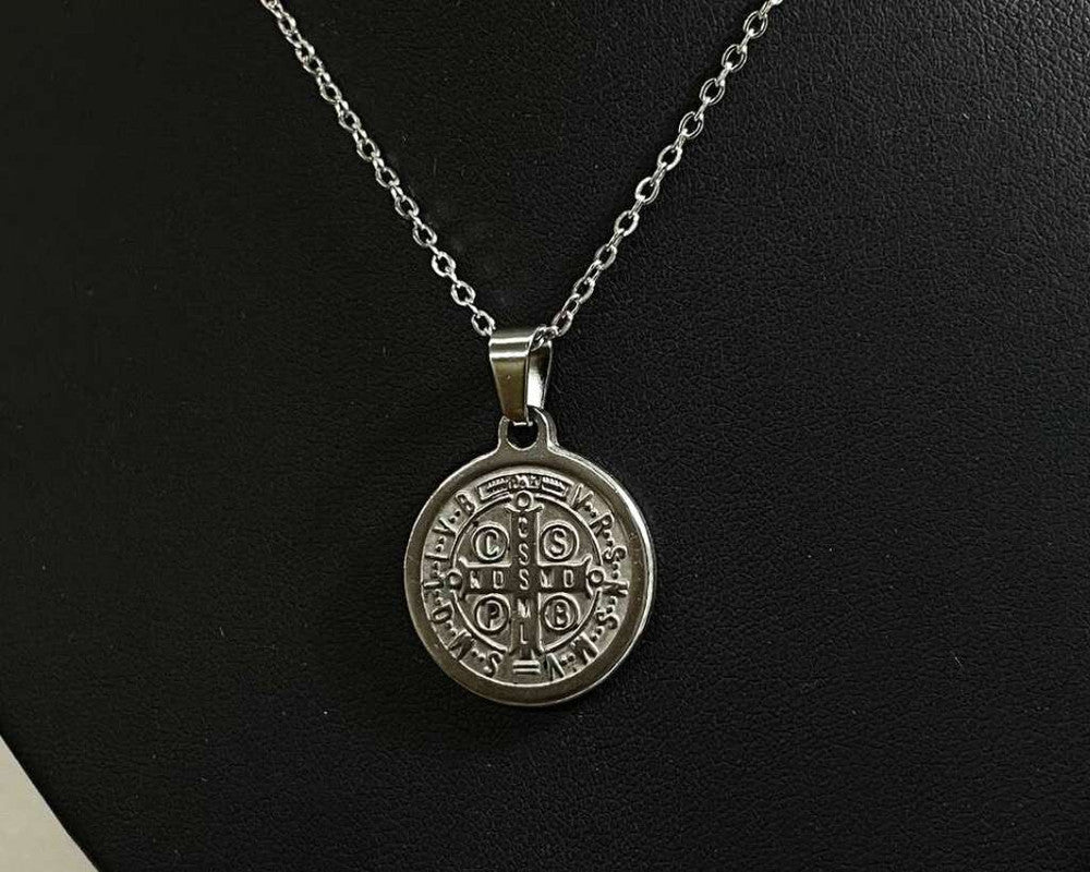 SILVER NECKLACE SAINT BENEDICT MEDAL WITH RELIEF – Set of 12